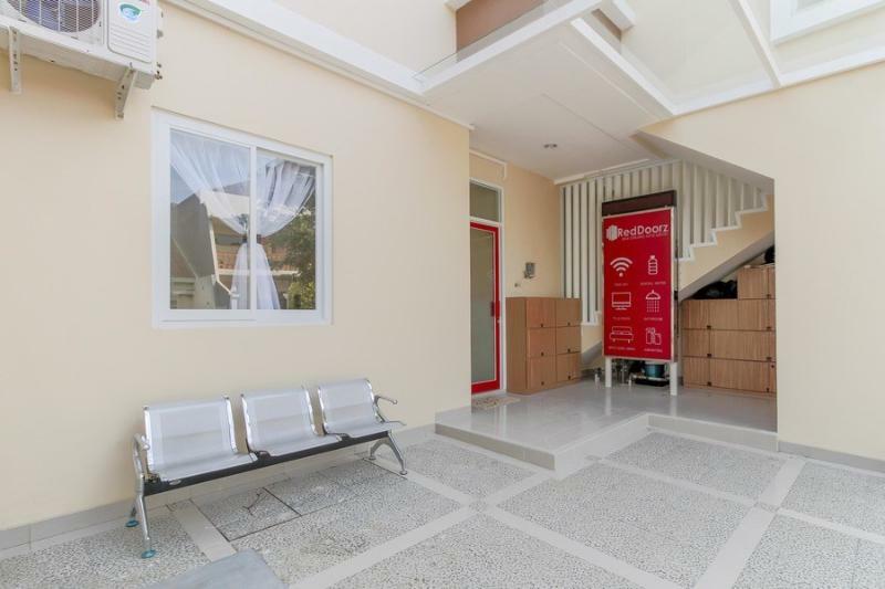 Reddoorz Near Soekarno Hatta Airport Jakarta Exterior foto